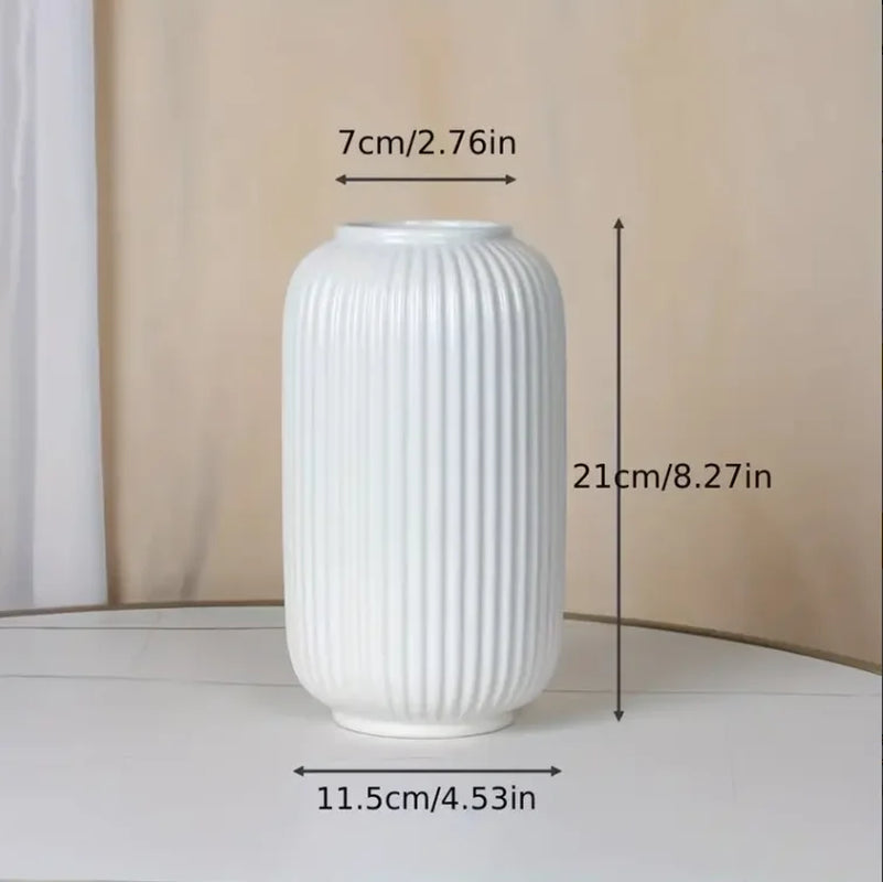 White Ceramic Flower Vase，Simple Versatile Ceramic Vase Ornaments，Living Room TV Cabinet Vase Porch Decoration