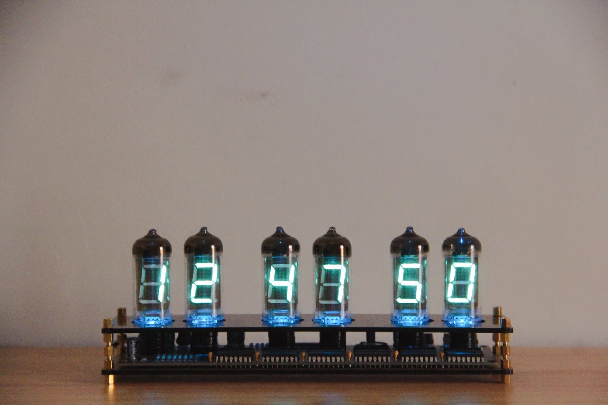 Creative Gift IV11 Fluorescent Tube Vacuum Tube Clock VFD Boyfriend Gift Non-Glow Tube